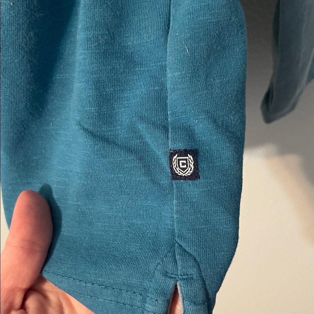 5/$25 CHAPS | Two-Toned Blue Half-Zip Pull Over Sweatshirt - Picture 5 of 6